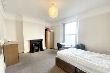6 bed house, Arundel Crescent, Stonehouse, Plymouth, PL15DY - Image 4